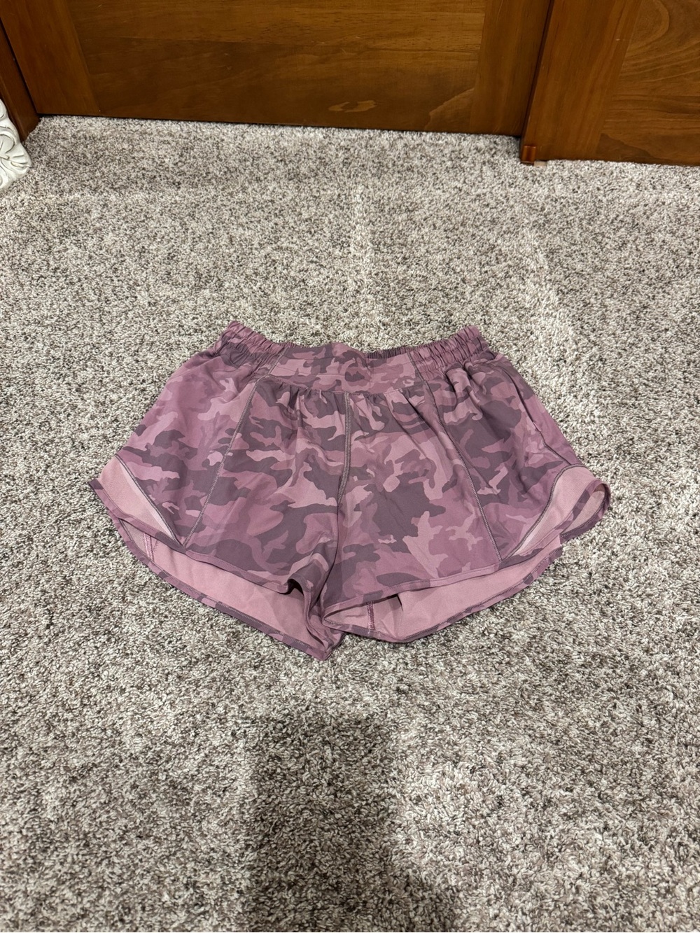 Lululemon Hotty Hot Pink Camo Active Shorts